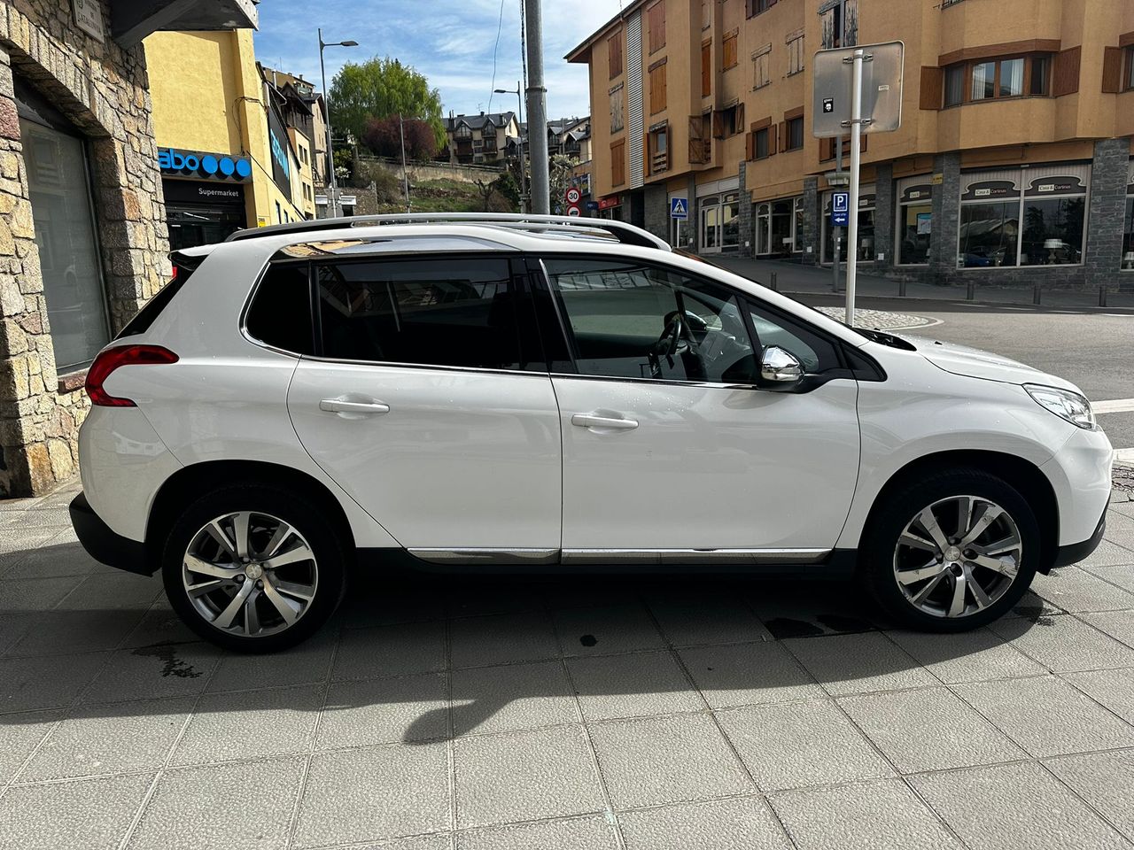 Foto Peugeot 2008 5