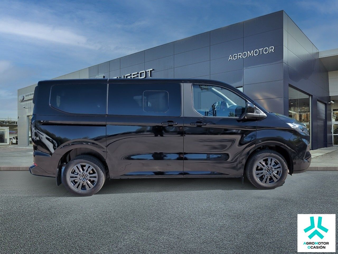 Foto Ford Tourneo Custom 4