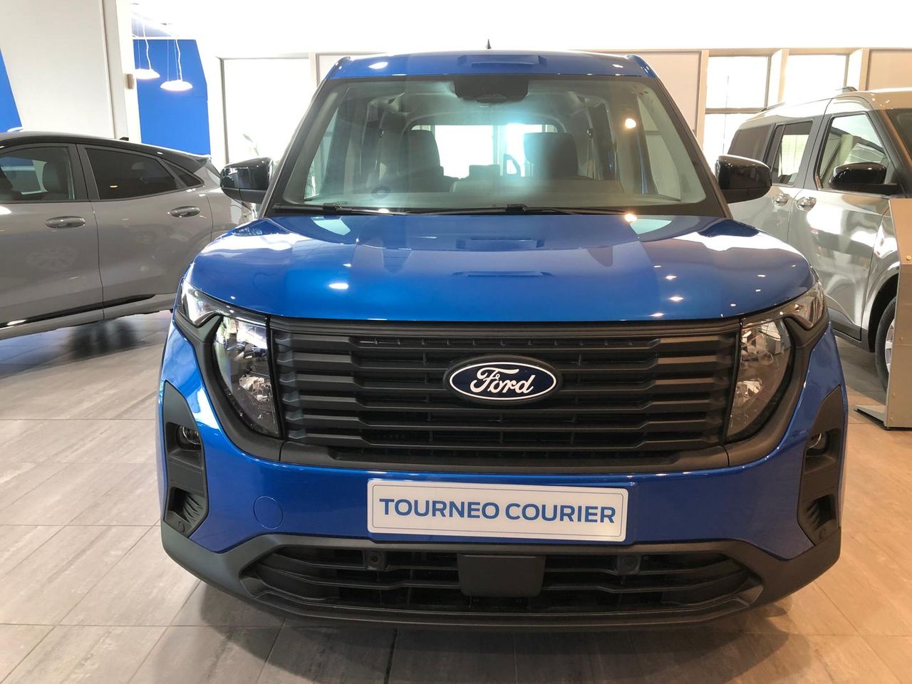 Foto Ford Tourneo Courier 2