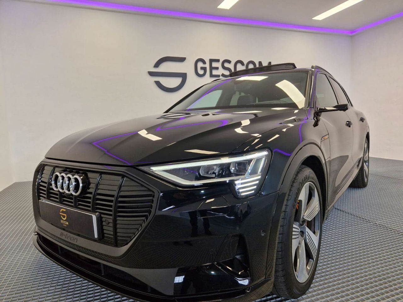 Foto Audi E-tron 11