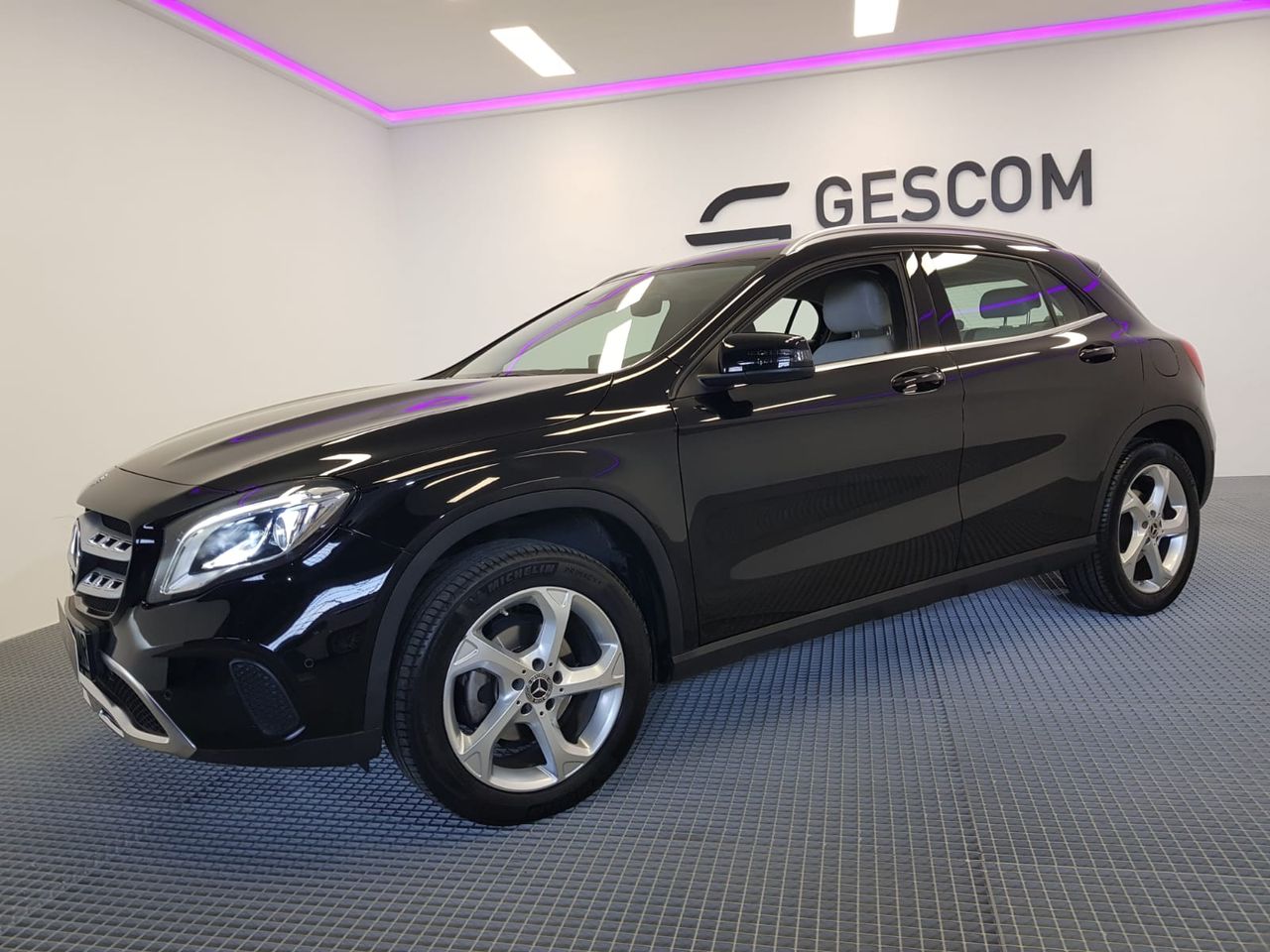 Foto Mercedes-Benz Clase GLA 13