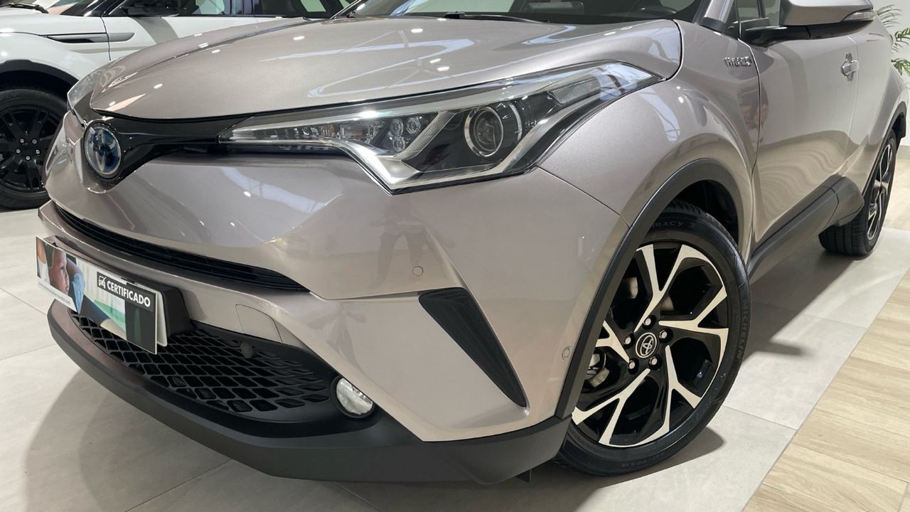 Foto Toyota C-HR 13