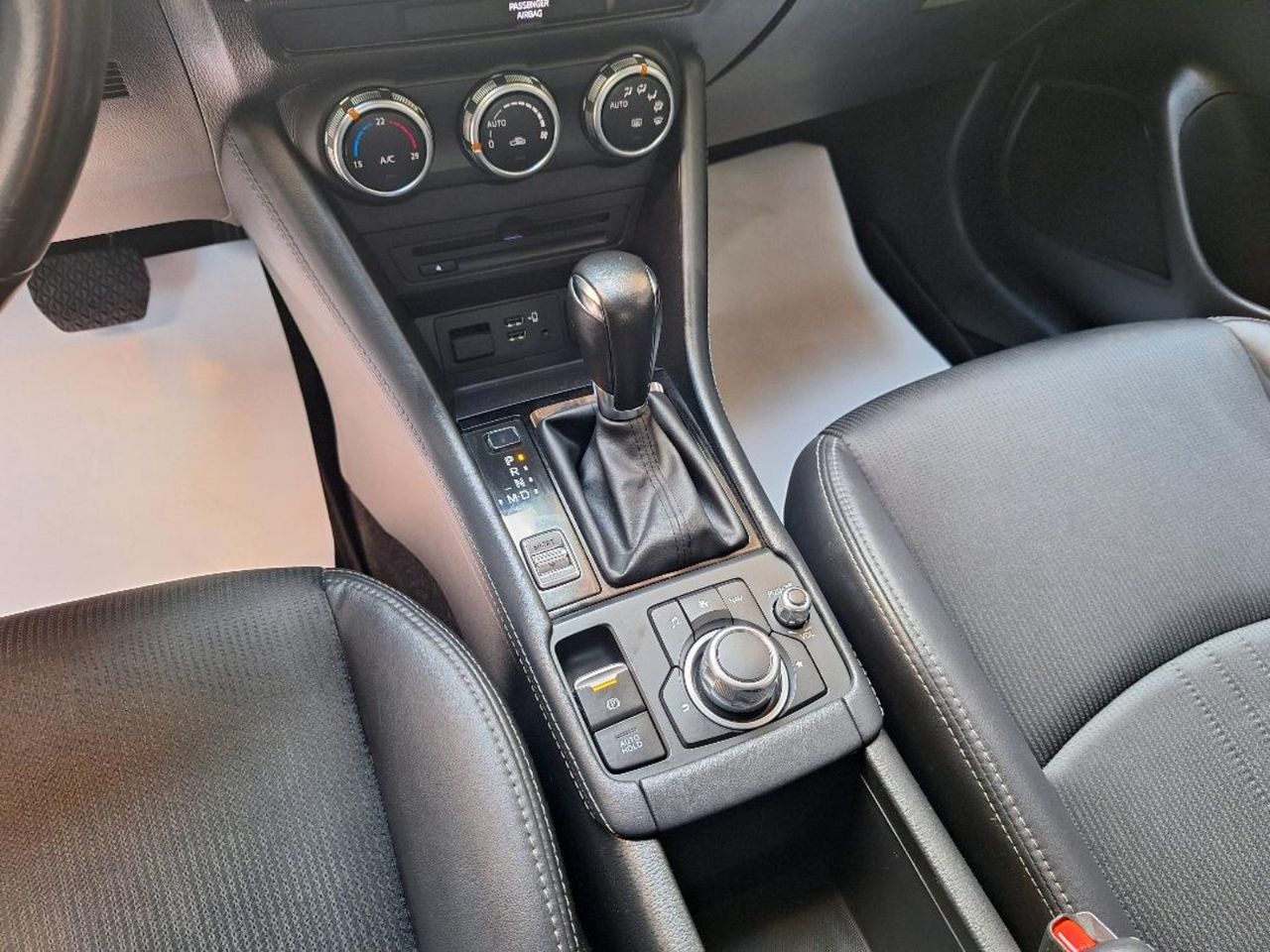 Foto Mazda CX-3 17