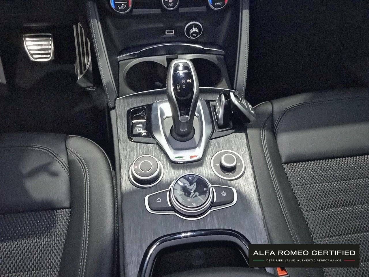 Foto Alfa Romeo Stelvio 18