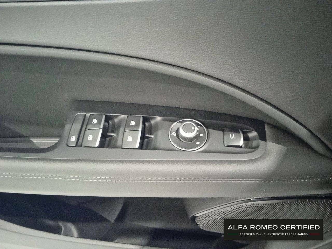 Foto Alfa Romeo Stelvio 19