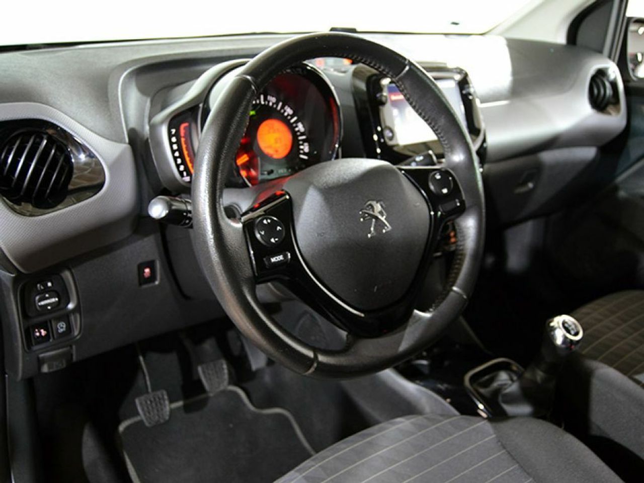 Foto Peugeot 108 11