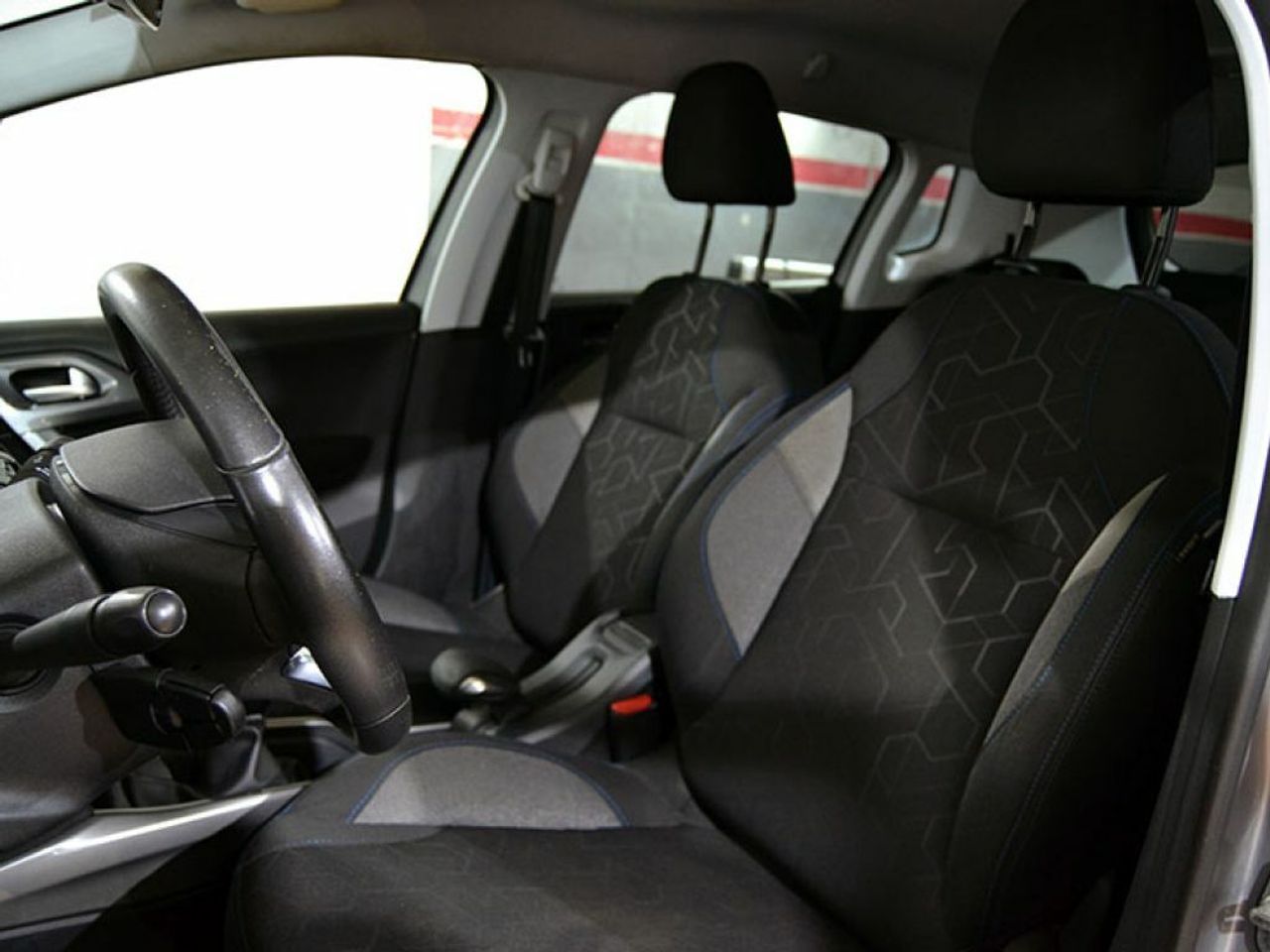 Foto Peugeot 2008 12