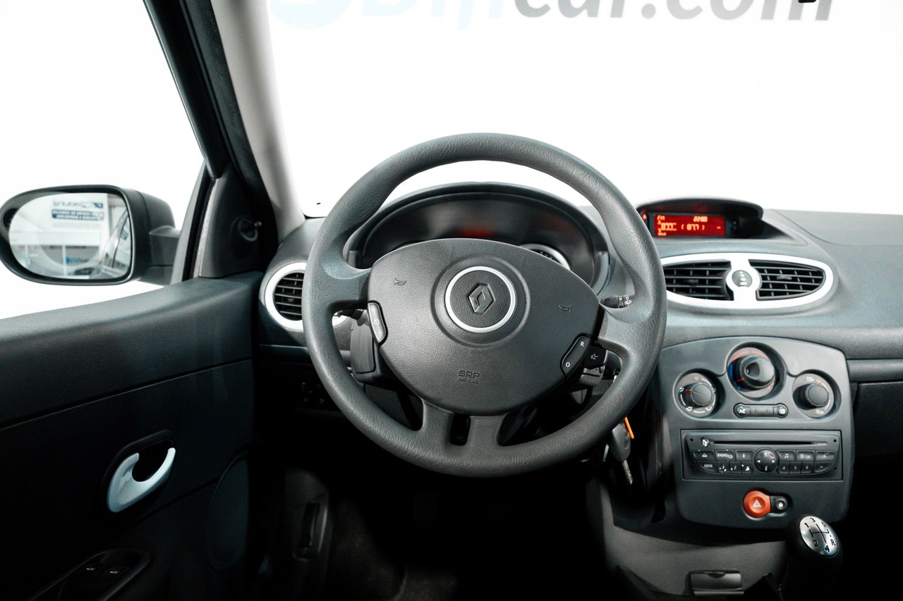 Foto Renault Clio 24