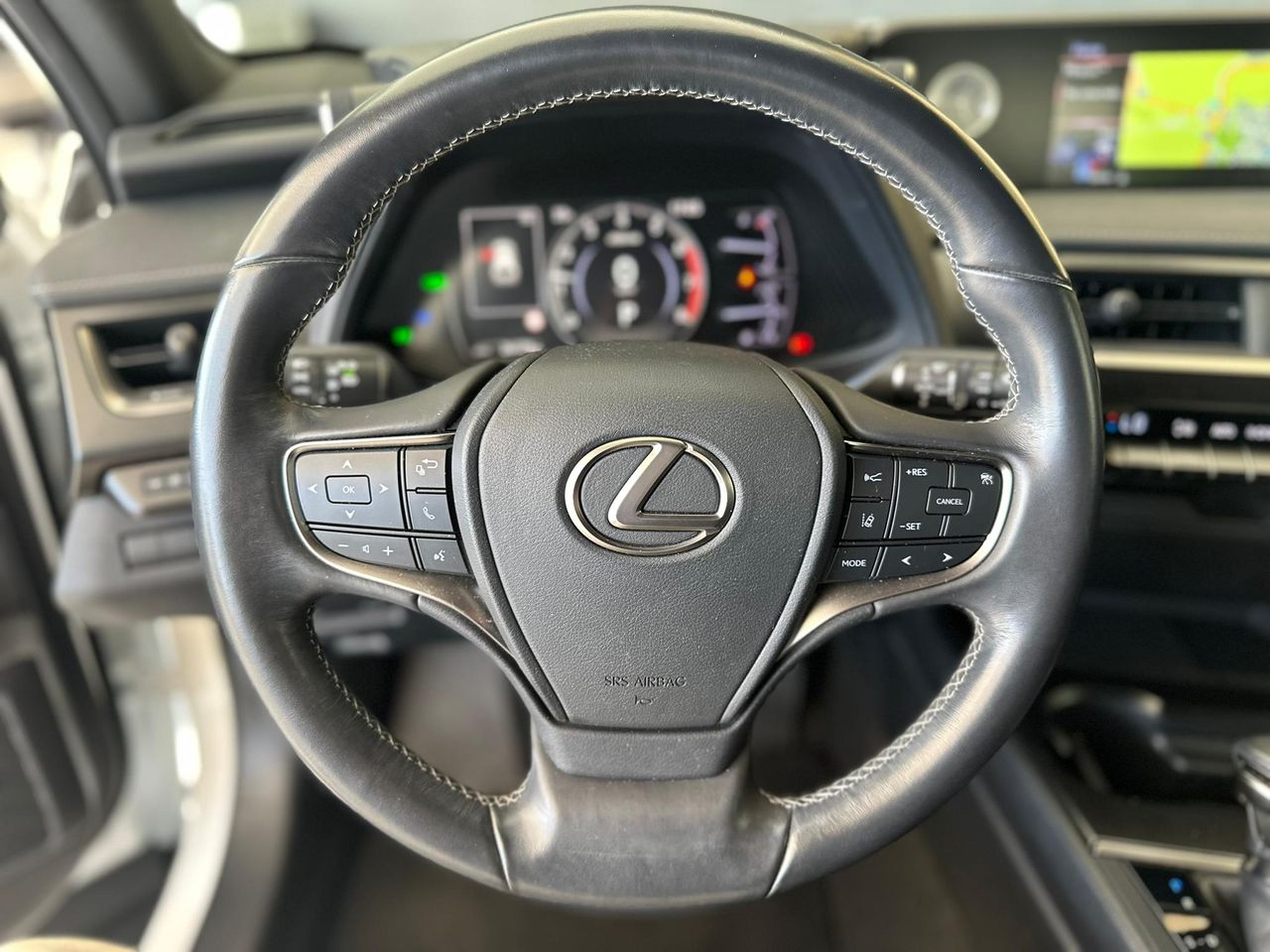 Foto Lexus UX 9