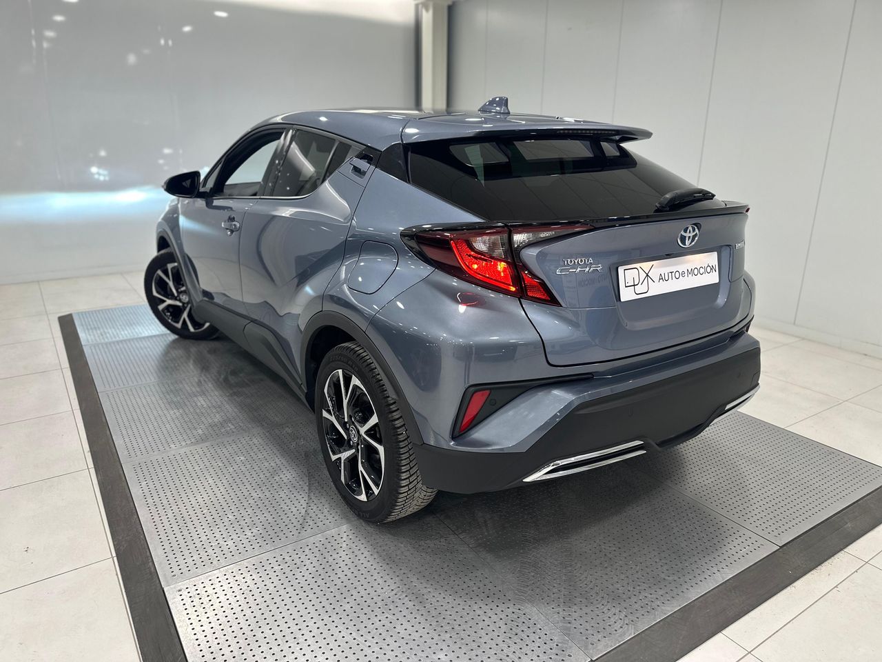 Foto Toyota C-HR 2