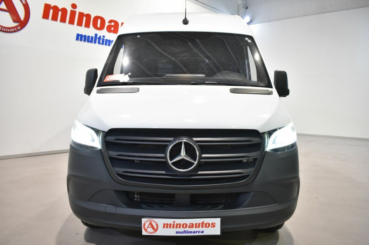 Foto Mercedes-Benz Sprinter 4