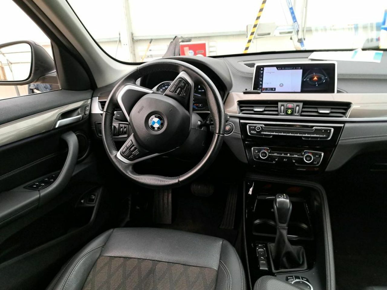 Foto BMW X1 4