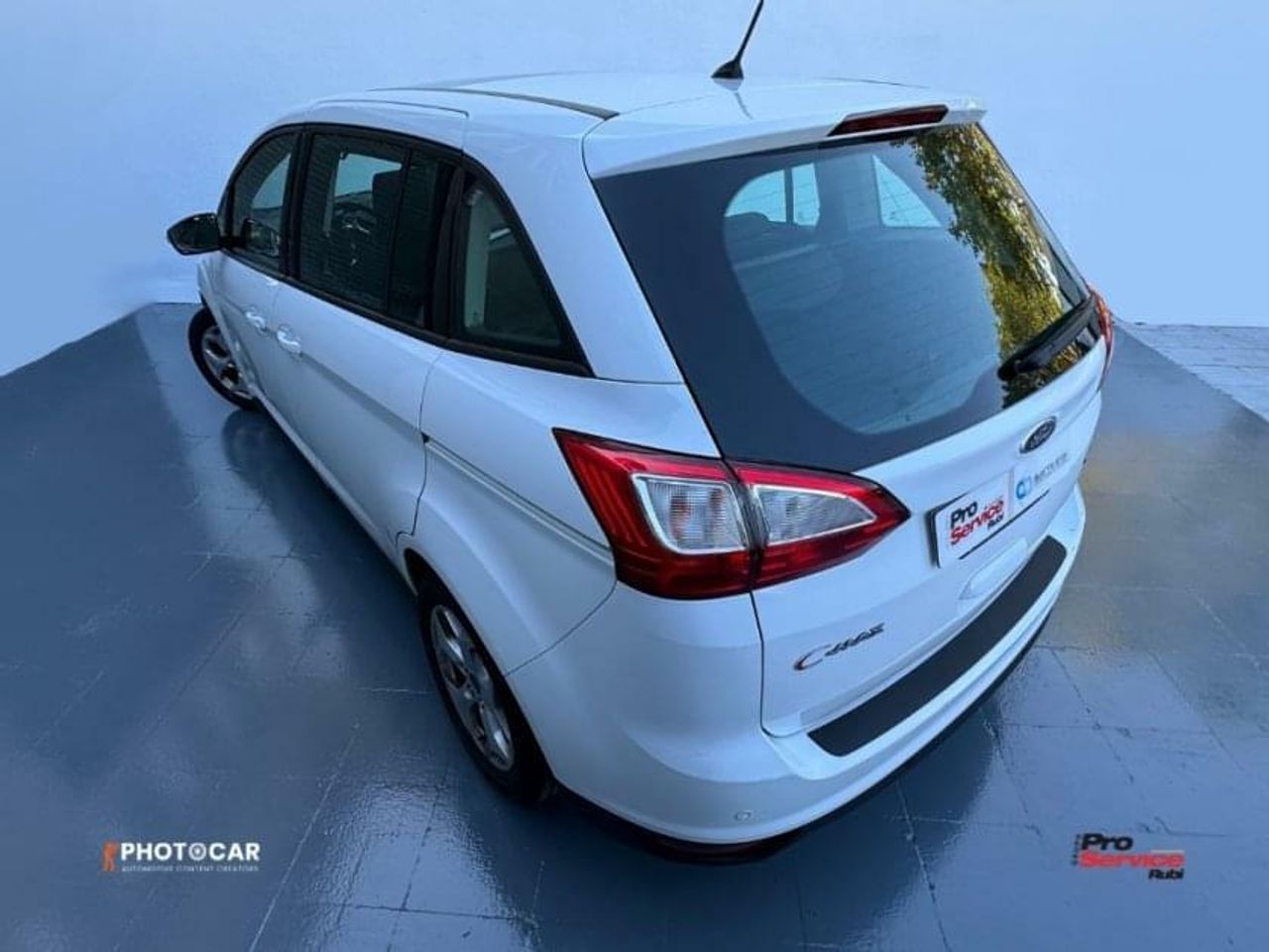 Foto Ford Grand C-MAX 8