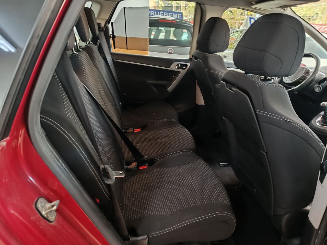 Foto Citroën C4 Picasso 13