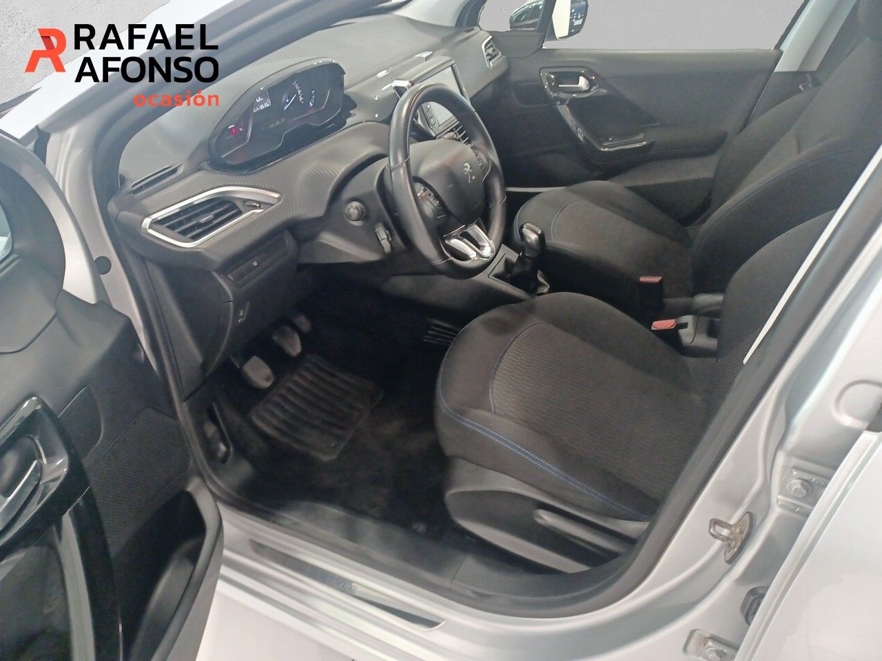 Foto Peugeot 208 10