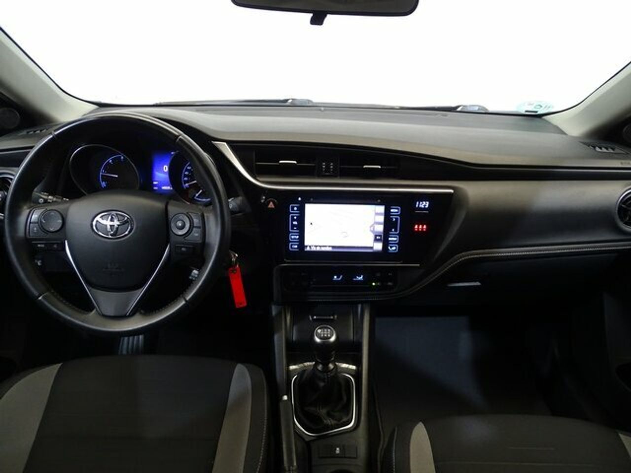 Foto Toyota Auris 8