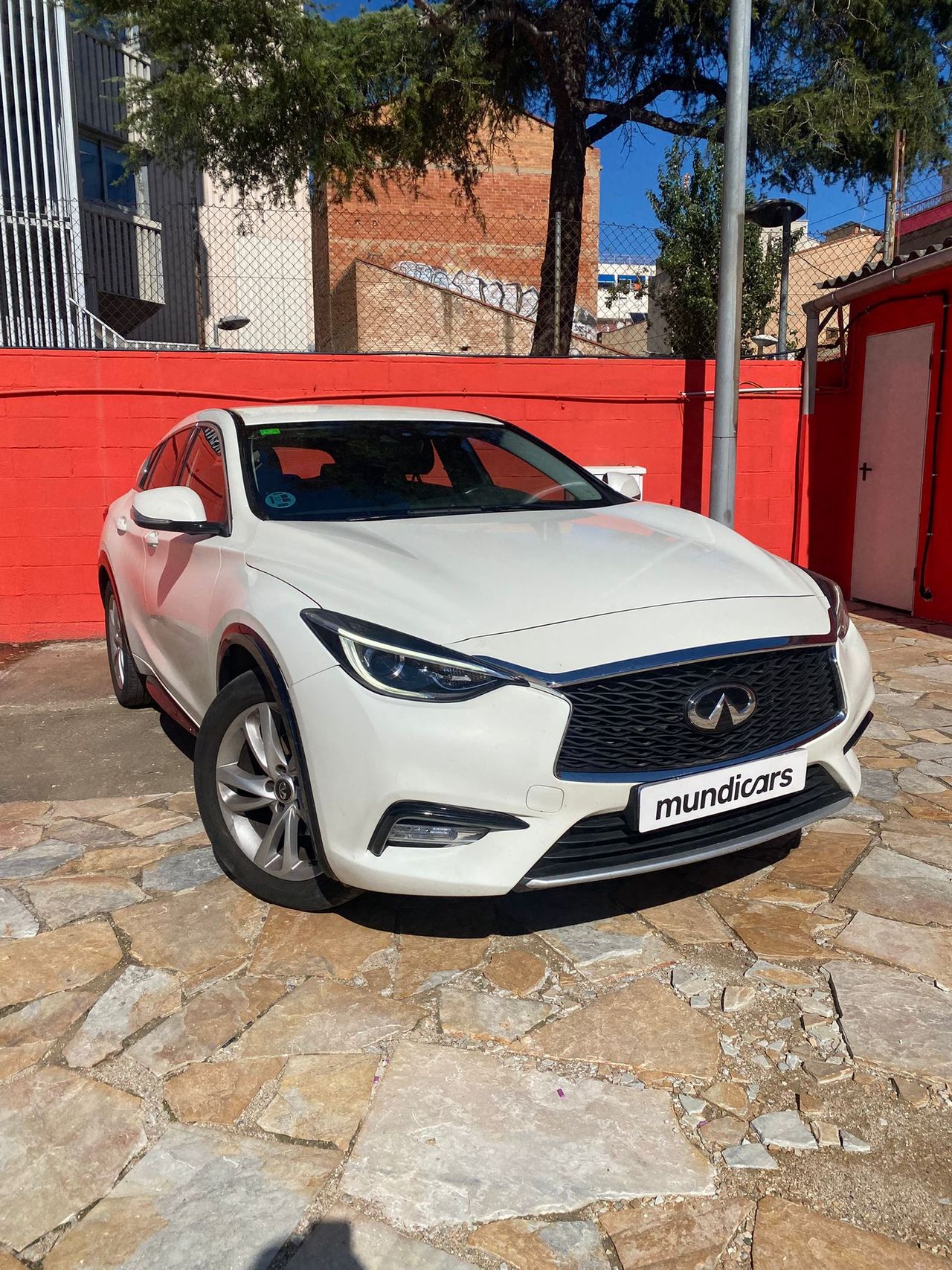 Foto Infiniti Q30 2