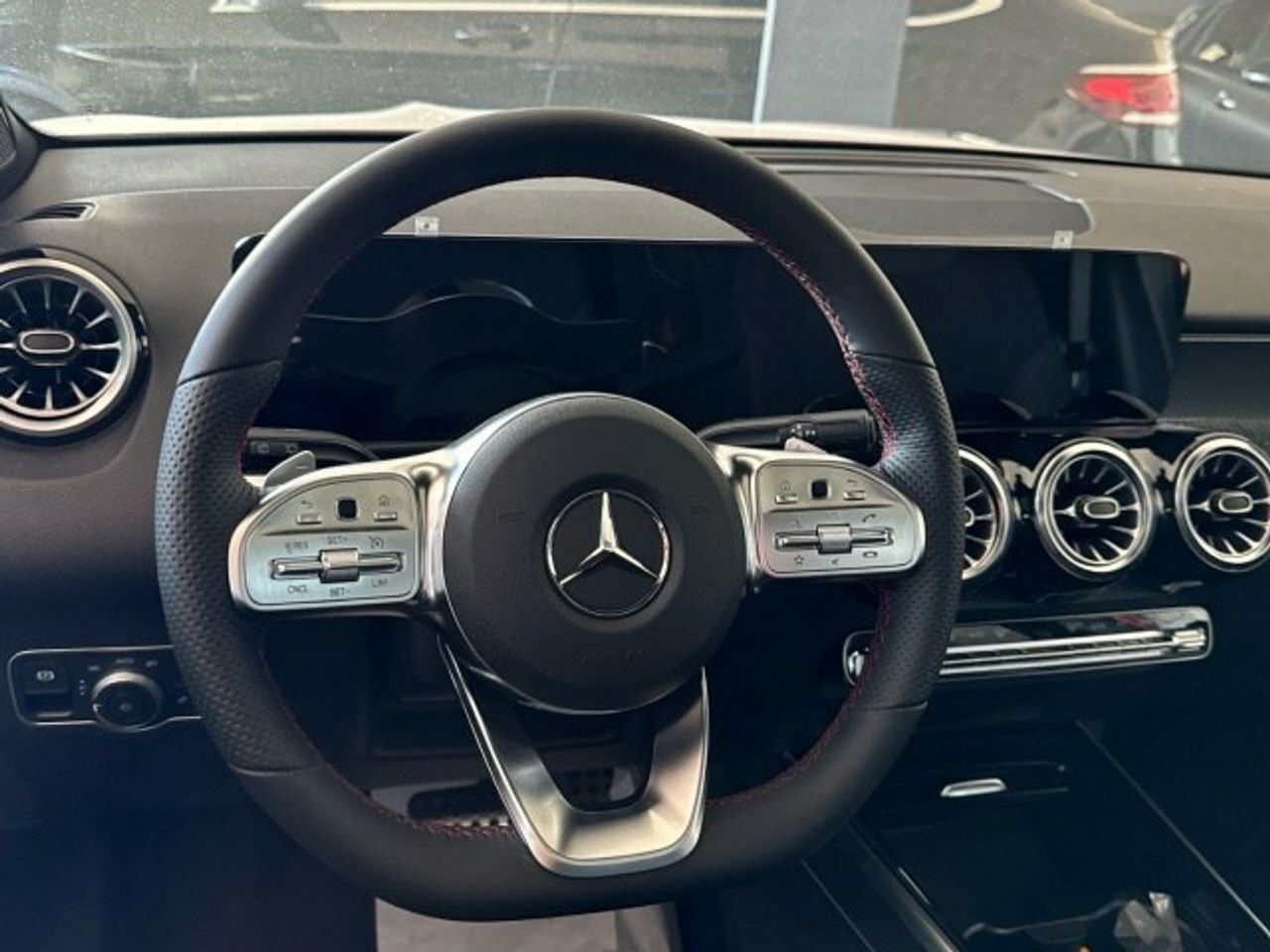 Foto Mercedes-Benz Clase GLB 9