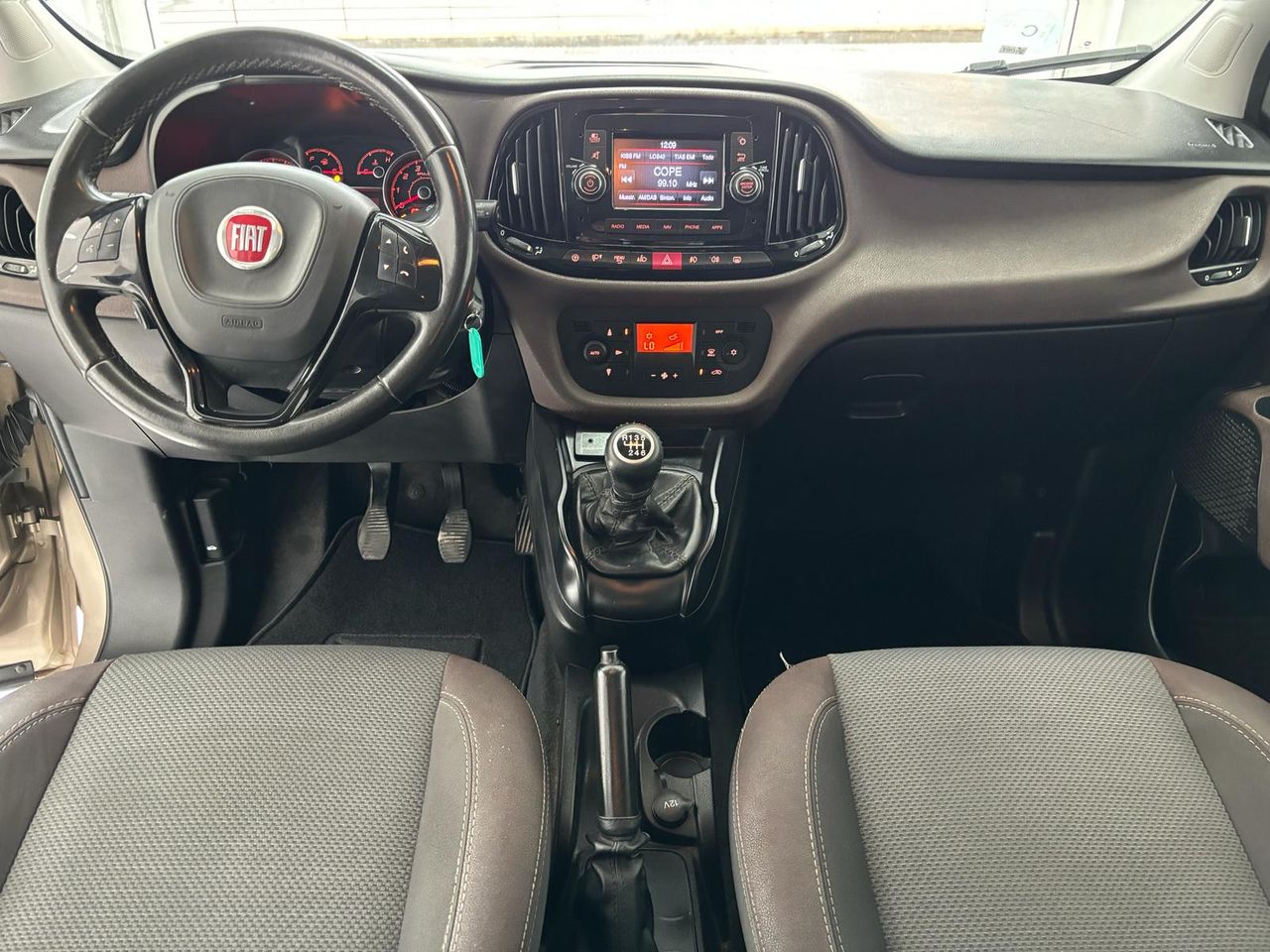 Foto Fiat Doblo Panorama 14