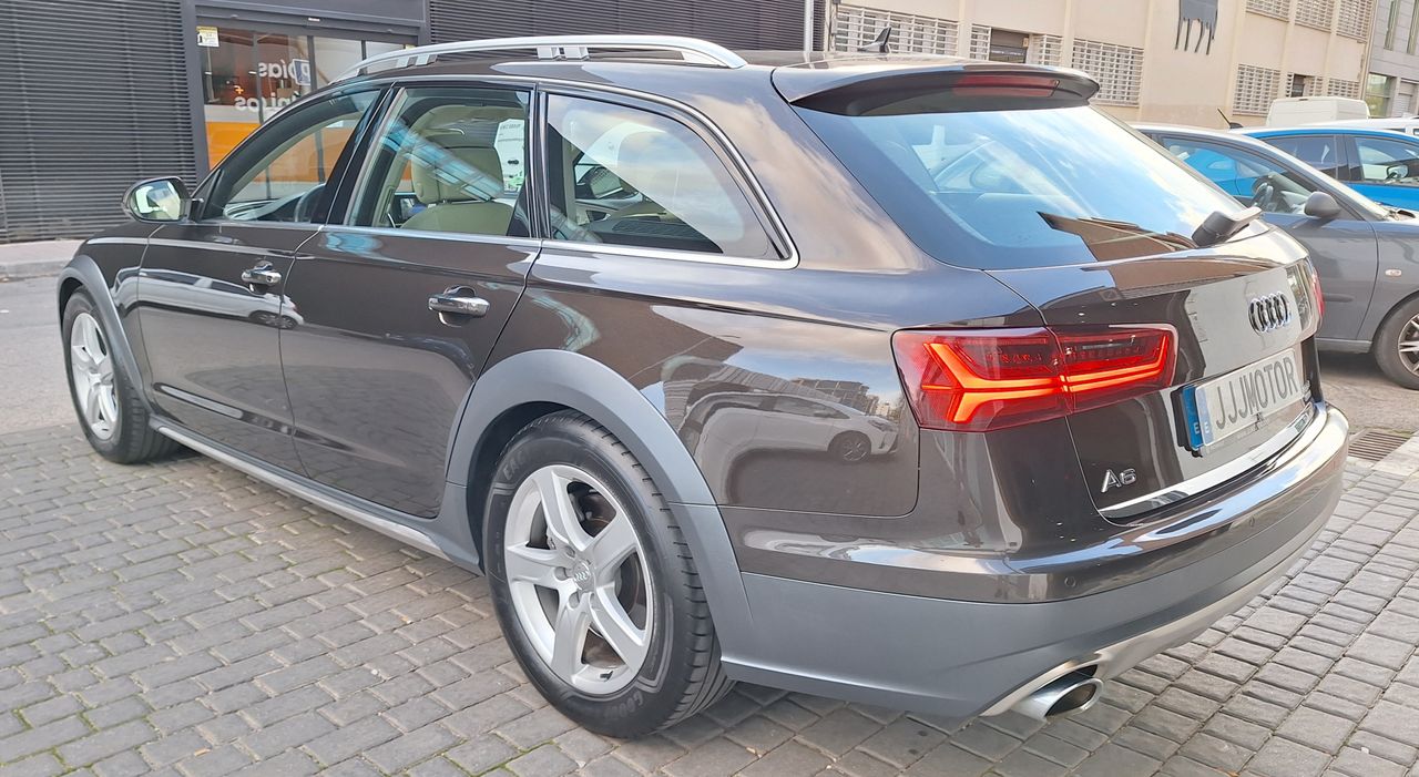 Foto Audi A6 Allroad Quattro 8