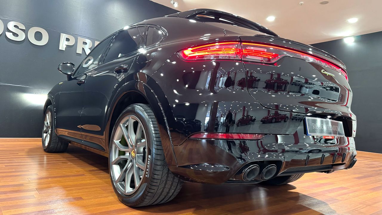 Foto Porsche Cayenne Coupe 25