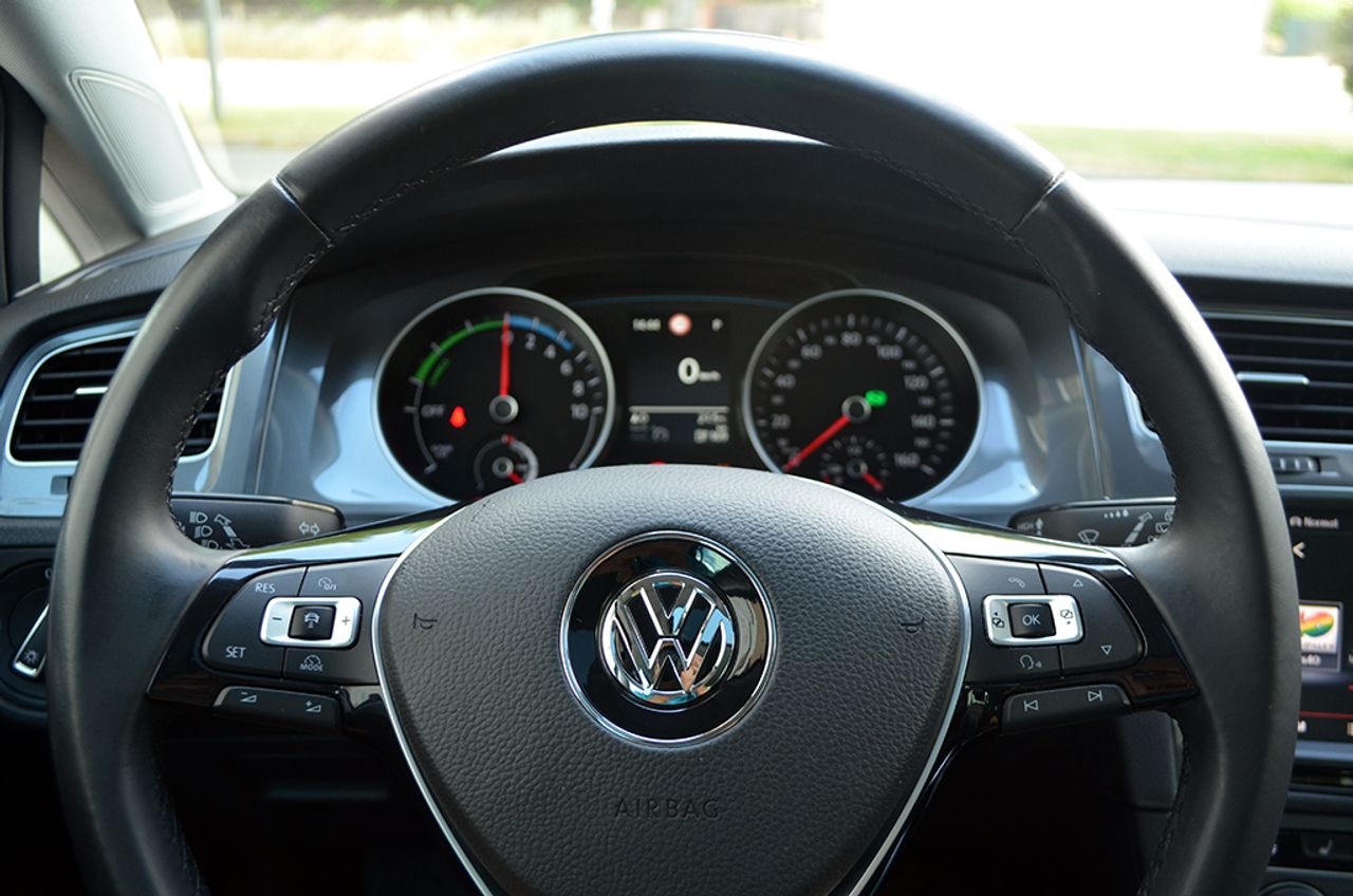 Foto Volkswagen Golf 16