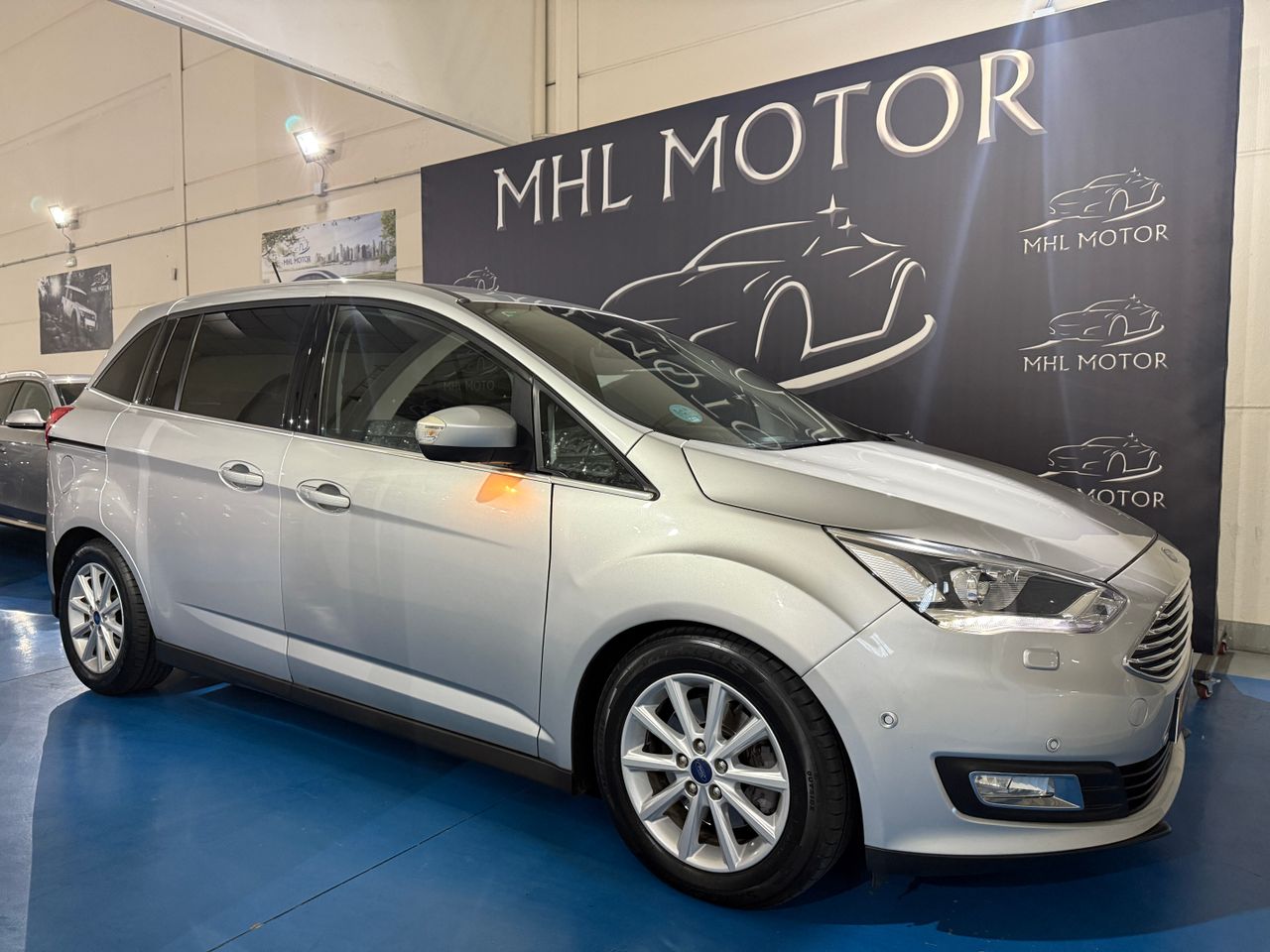 Foto Ford Grand C-MAX 8