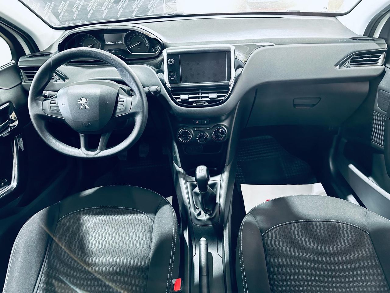 Foto Peugeot 208 15