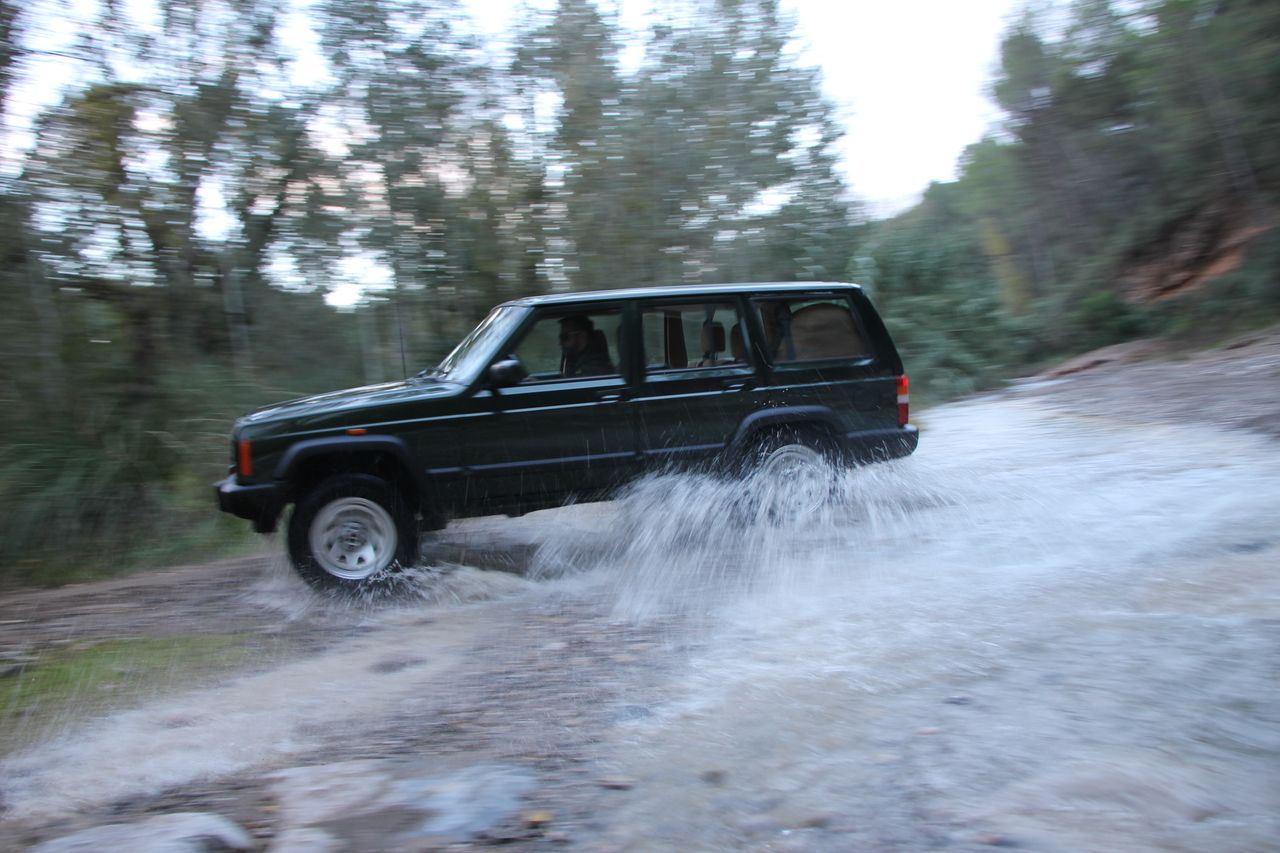 Foto Jeep Cherokee 11