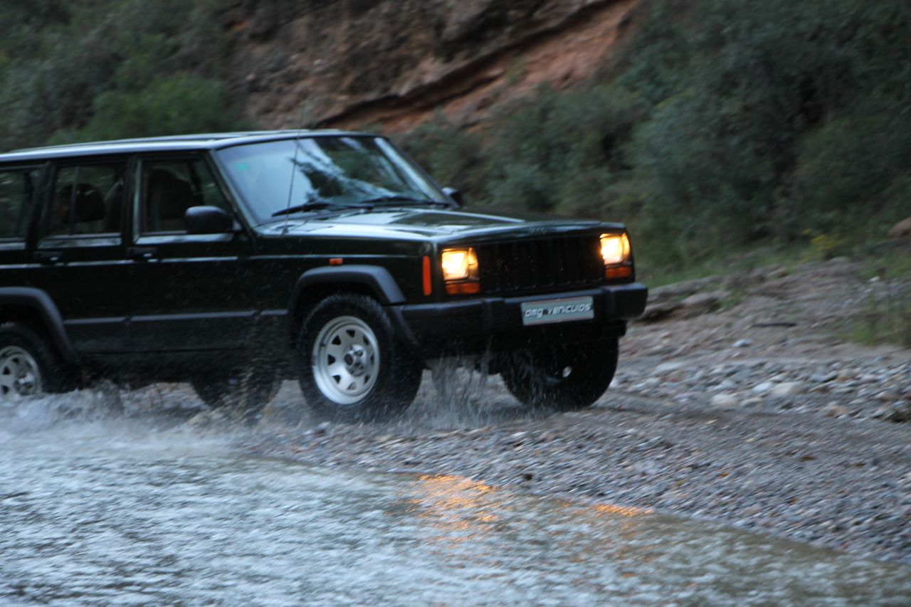 Foto Jeep Cherokee 60