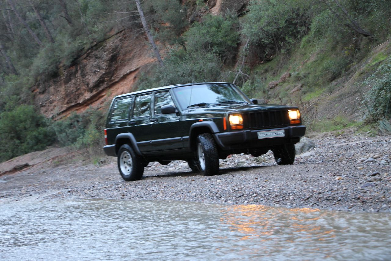 Foto Jeep Cherokee 63