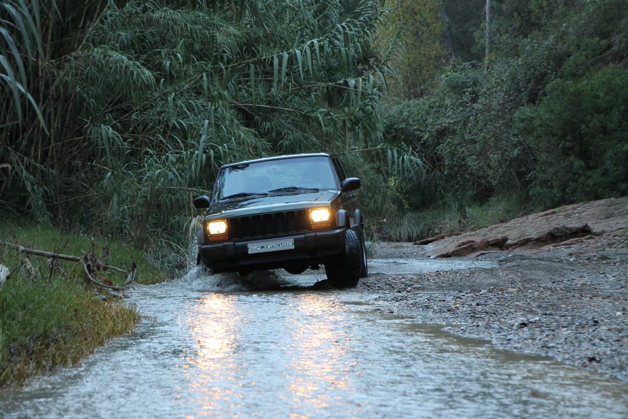 Foto Jeep Cherokee 77