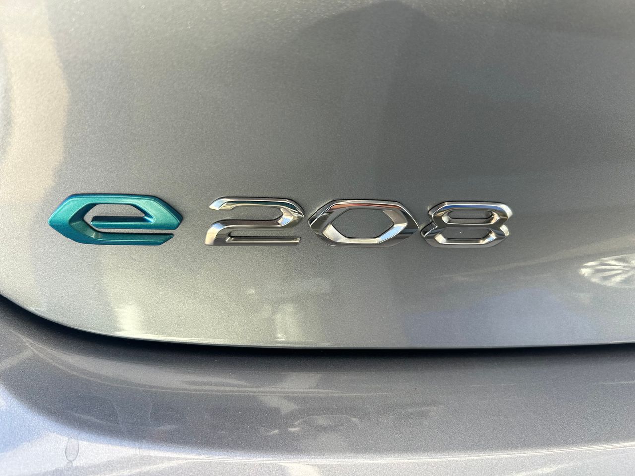 Foto Peugeot e-208 7