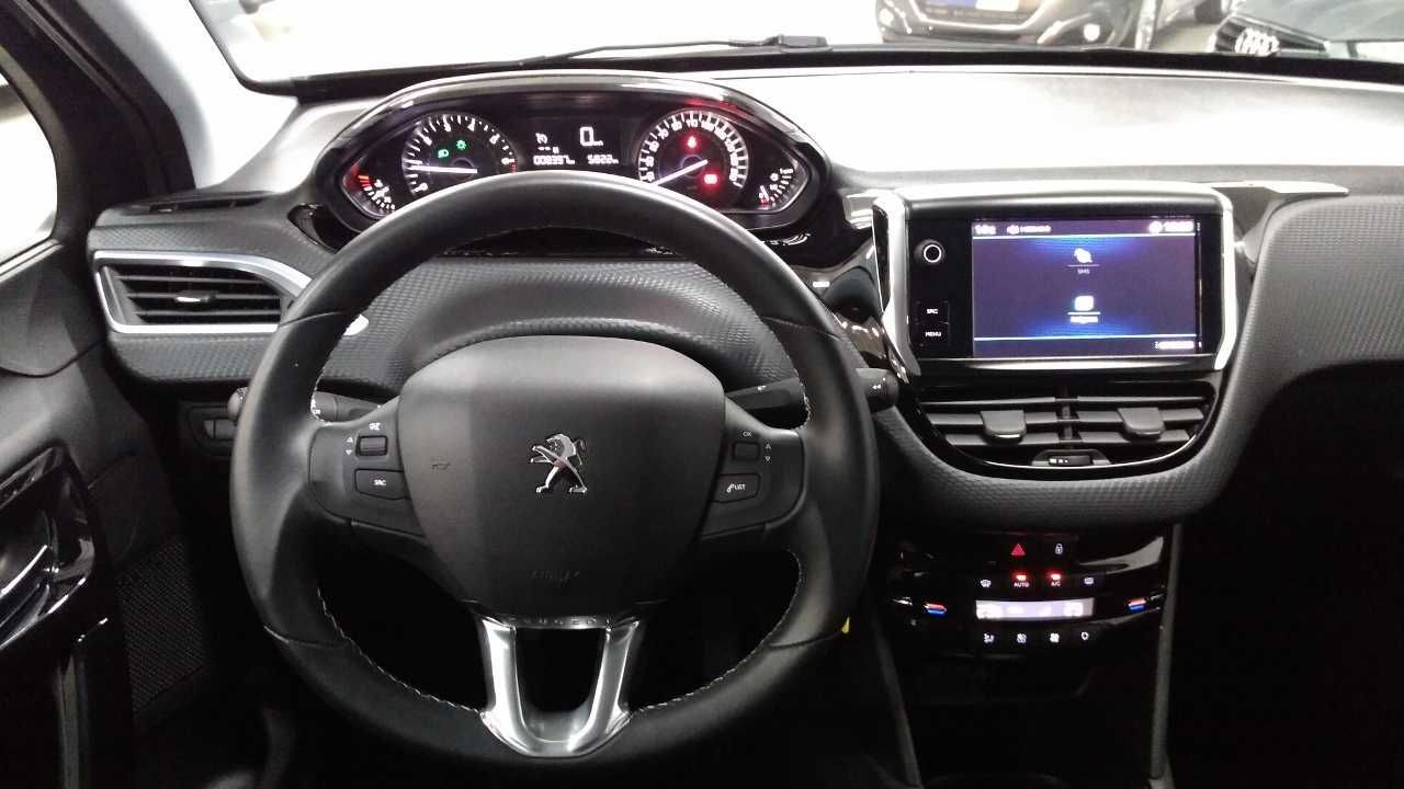 Foto Peugeot 208 4