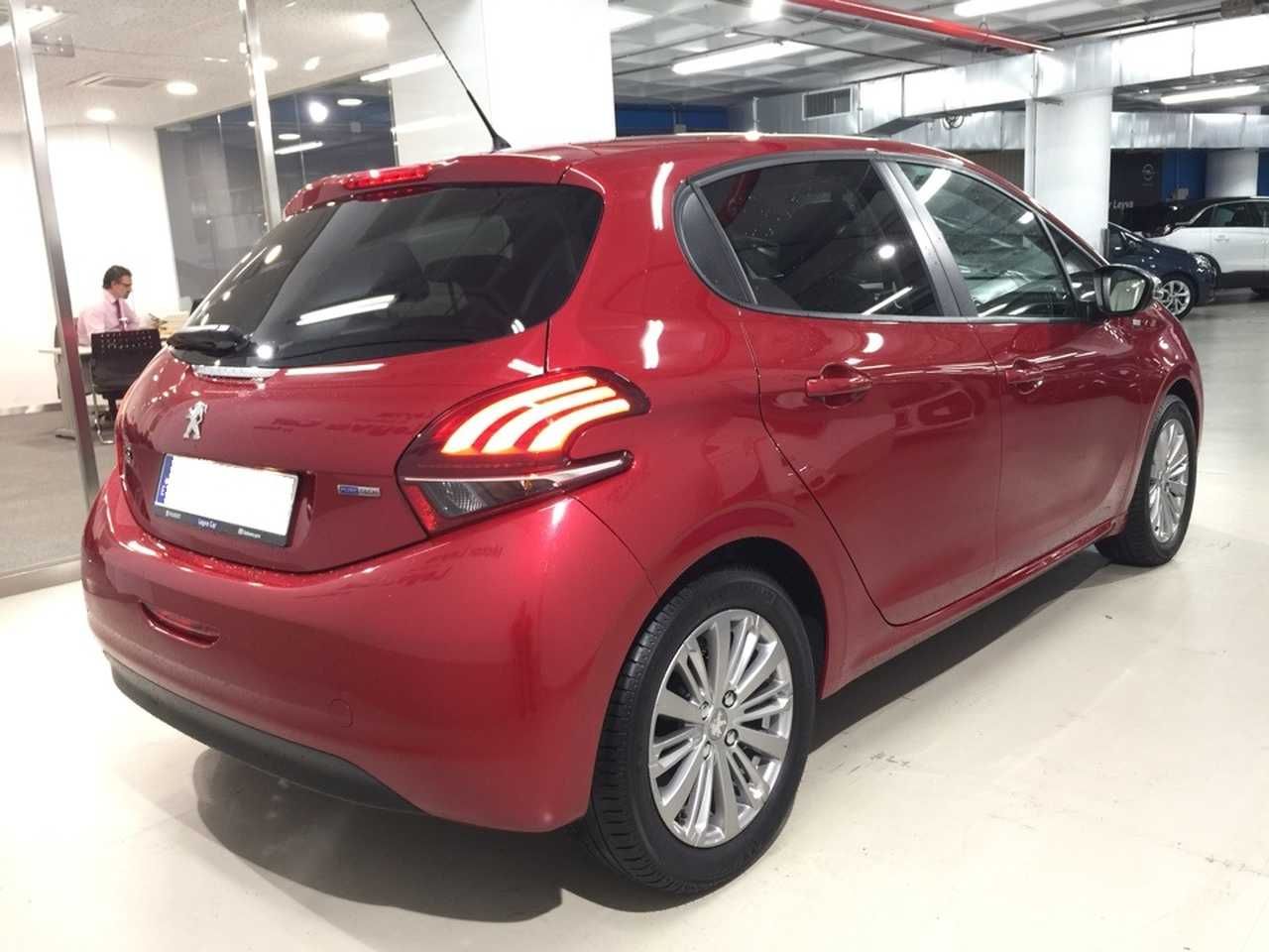 Foto Peugeot 208 6