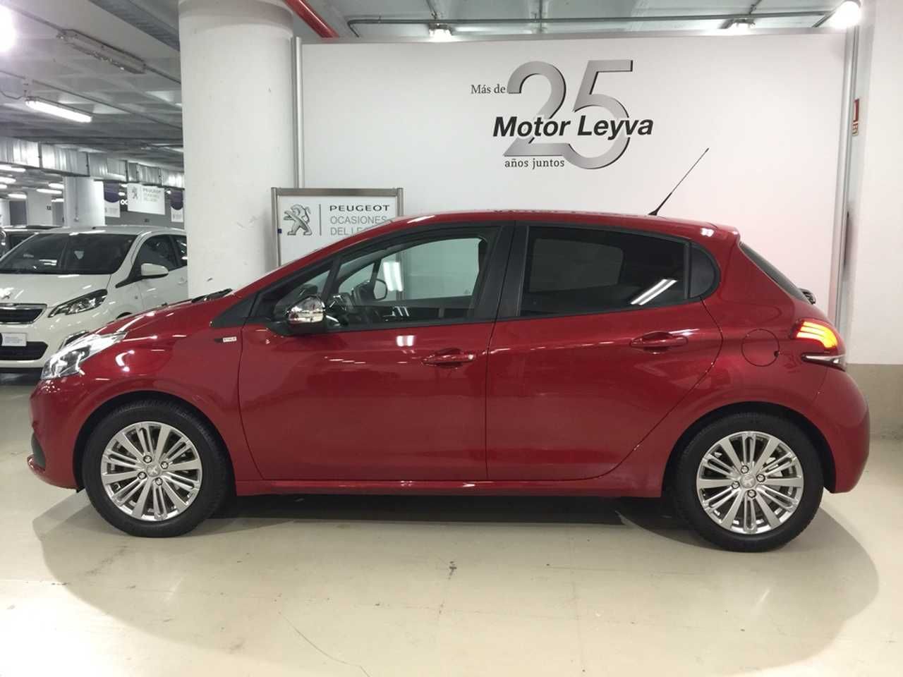 Foto Peugeot 208 9