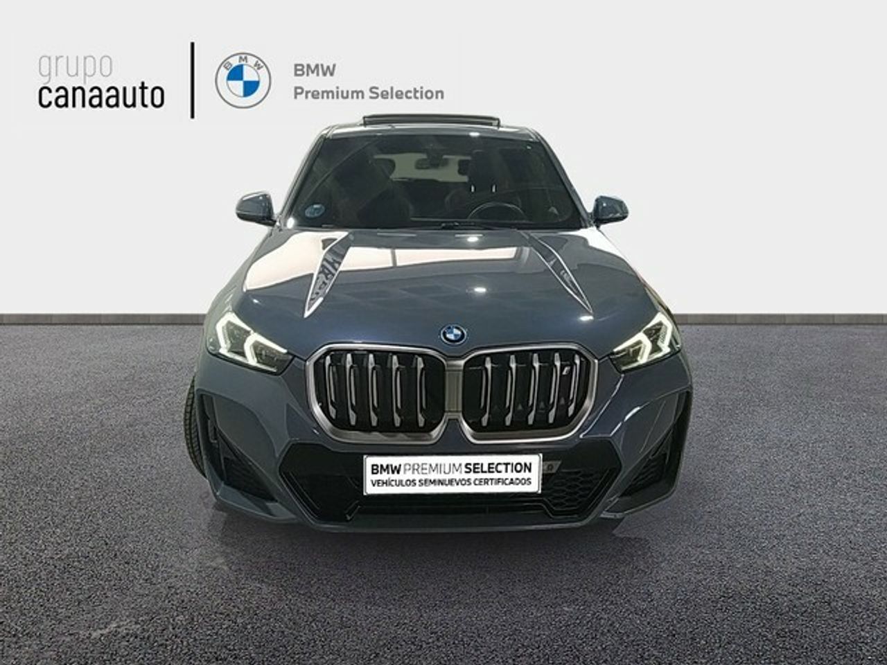 Foto BMW iX1 2