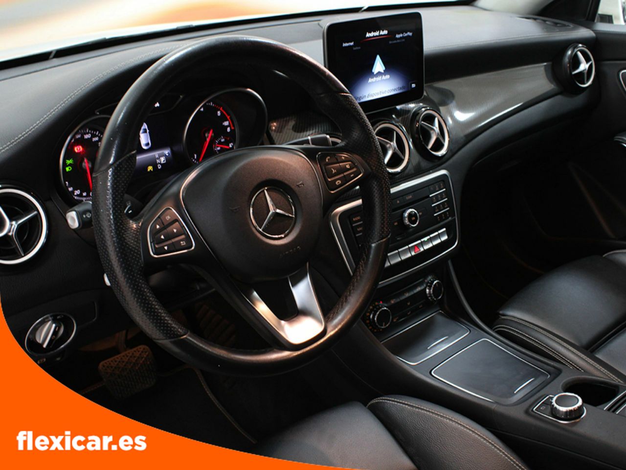 Foto Mercedes-Benz Clase CLA 16