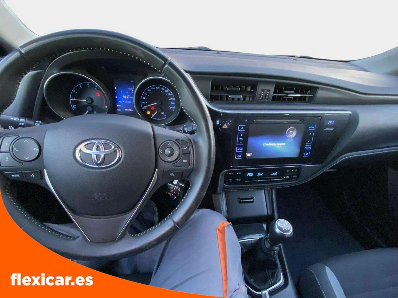 Foto Toyota Auris 11