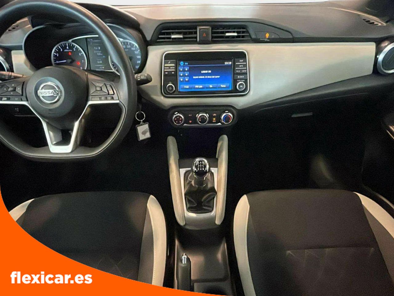 Foto Nissan Micra 17