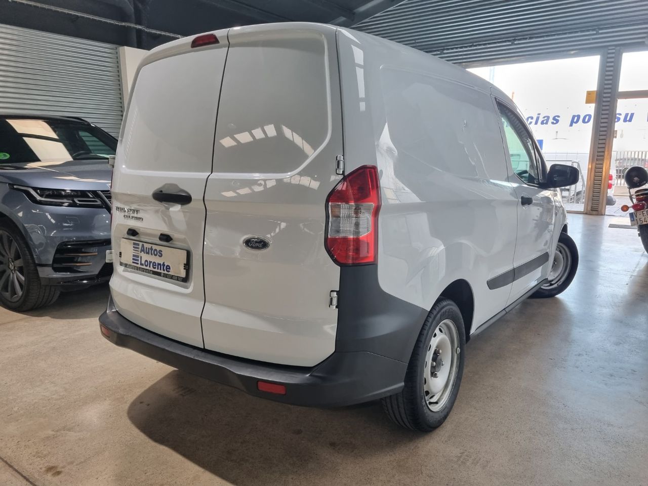 Foto Ford Transit  Courier 4