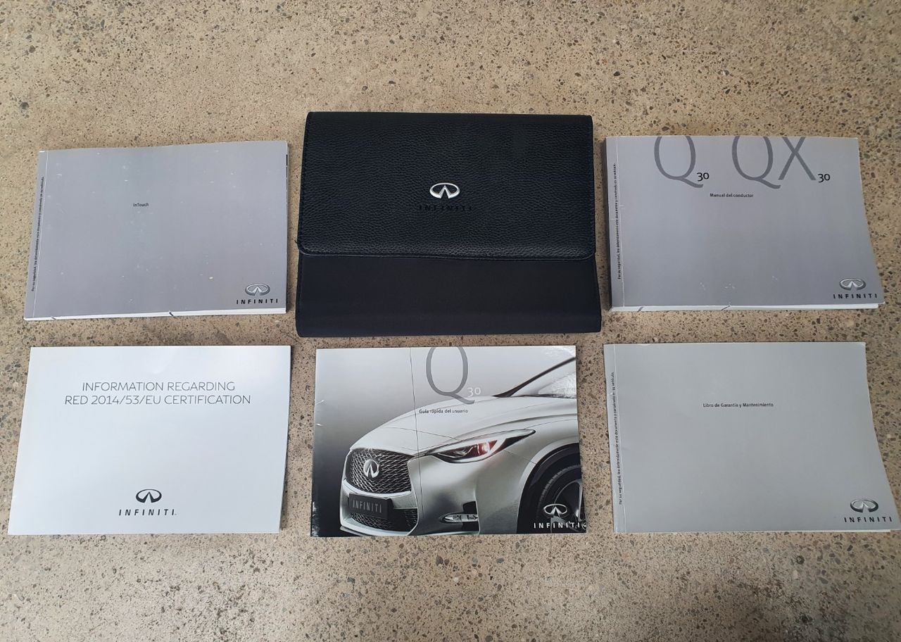 Foto Infiniti Q30 22