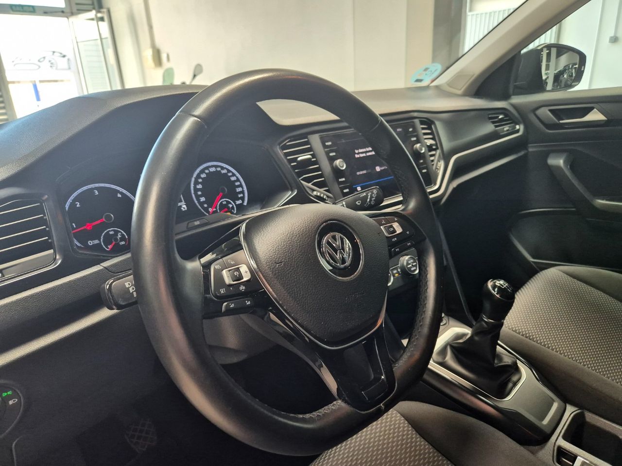 Foto Volkswagen T-Roc 17