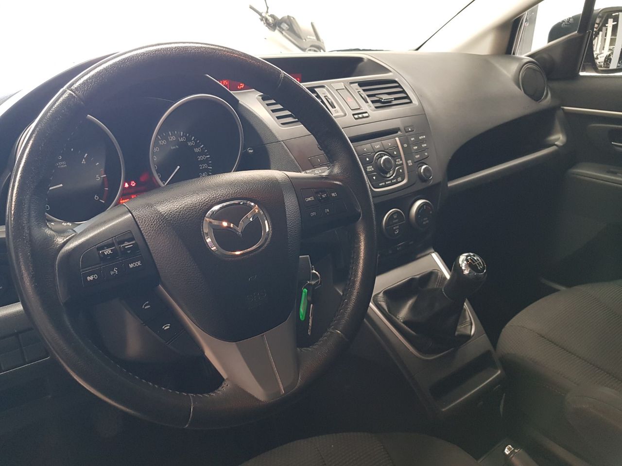 Foto Mazda Mazda5 13