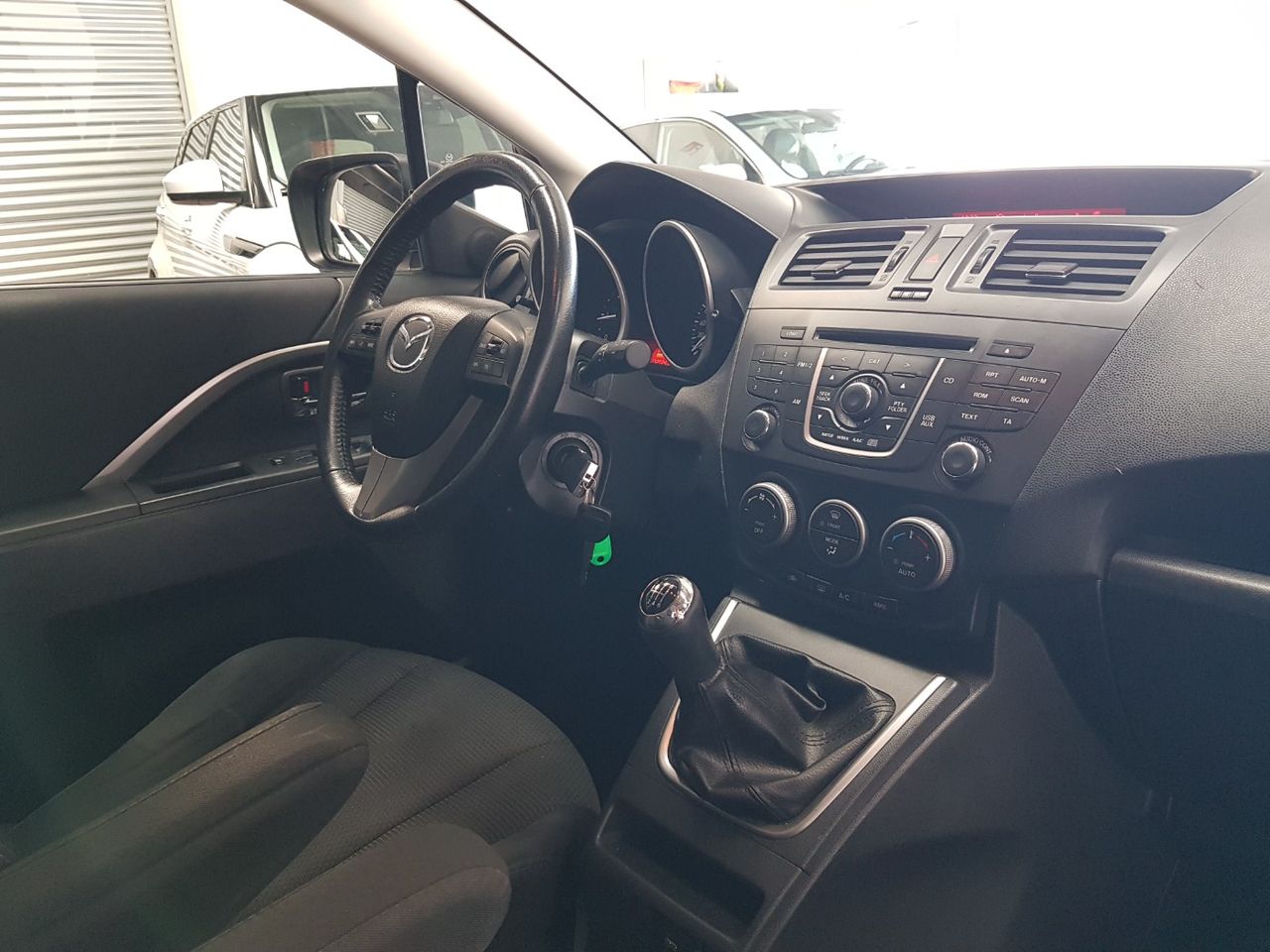 Foto Mazda Mazda5 24