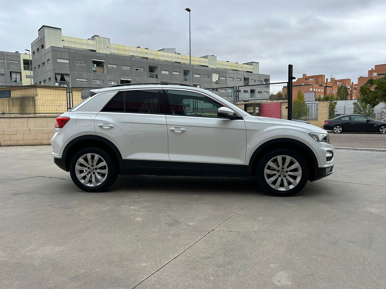 Foto Volkswagen T-Roc 6