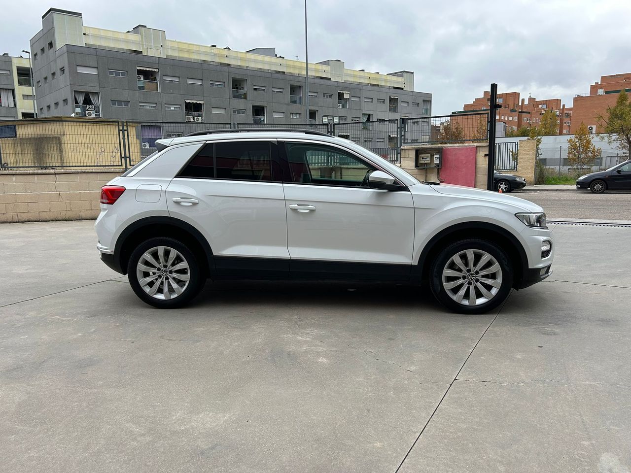 Foto Volkswagen T-Roc 6