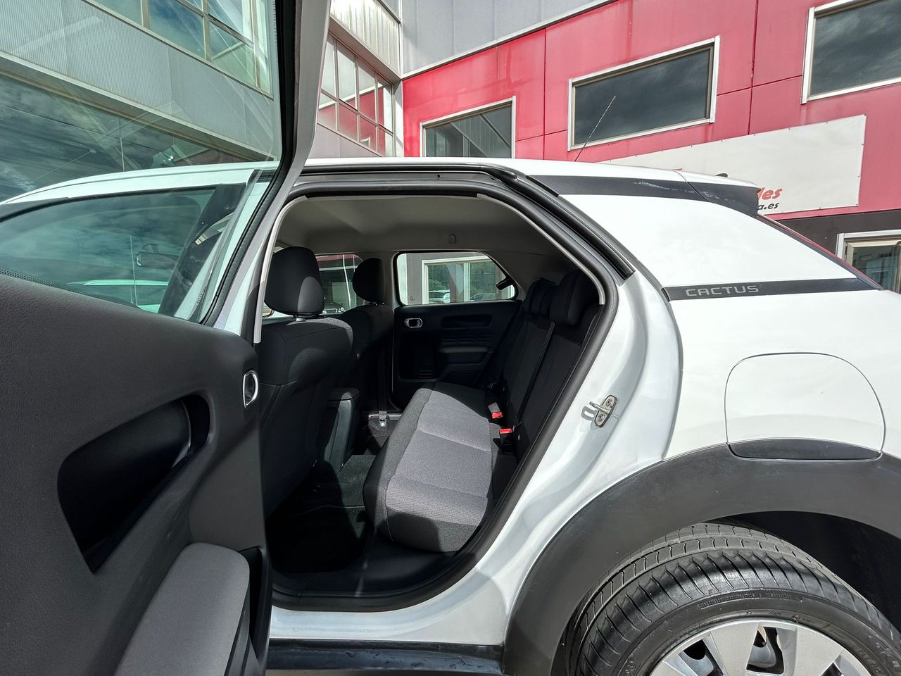 Foto Citroën C4 Cactus 10