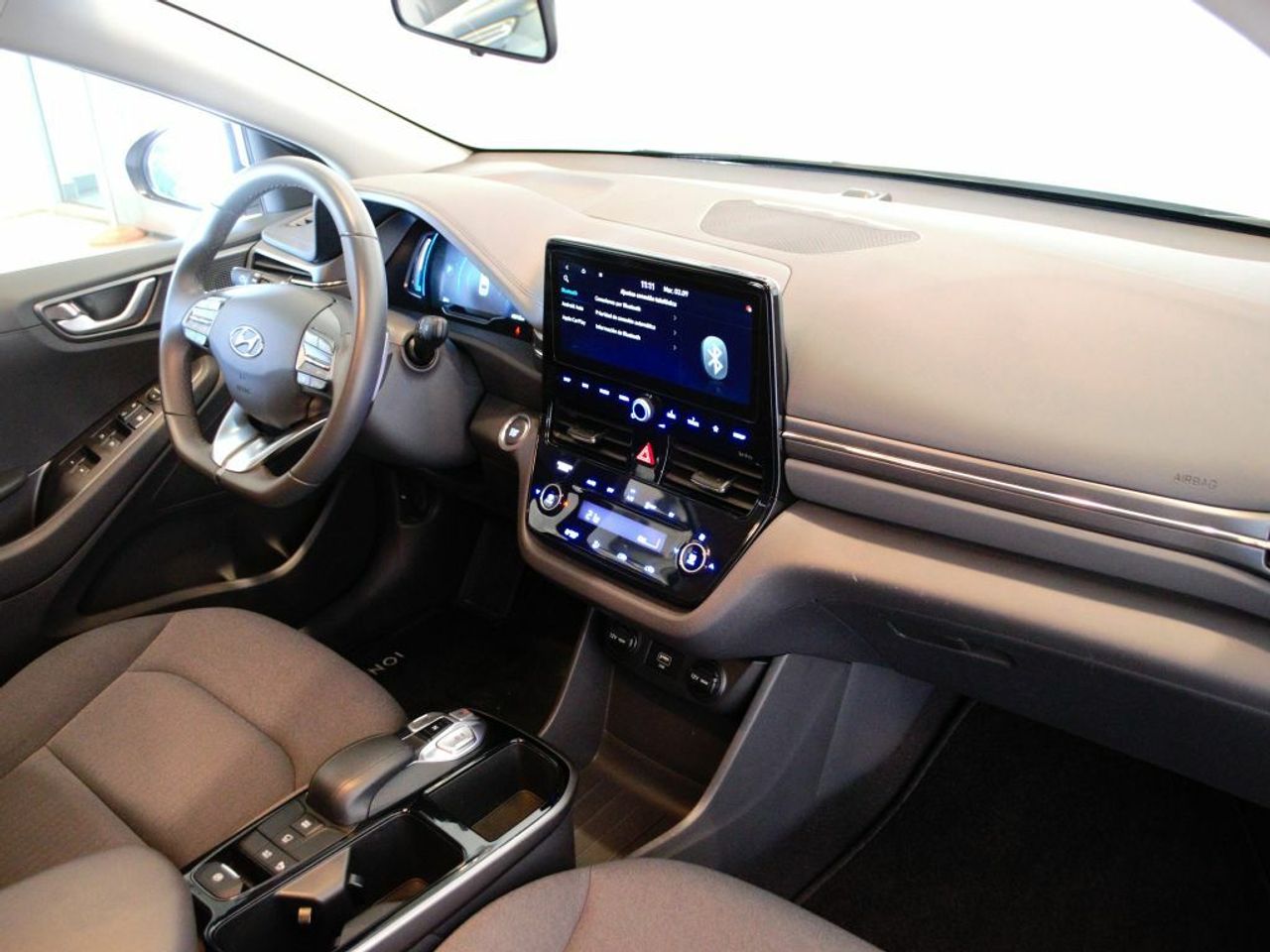 Foto Hyundai IONIQ 10