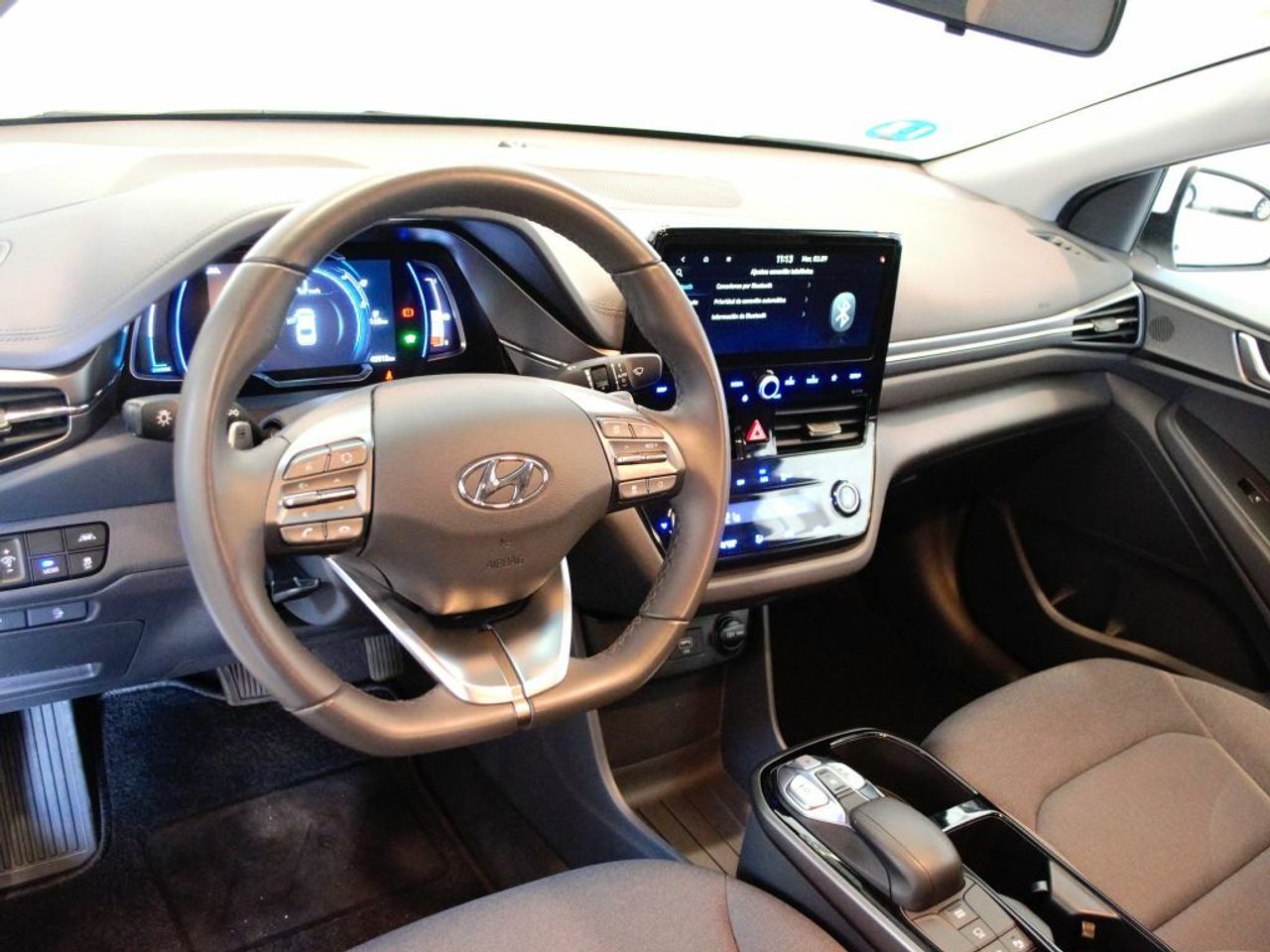 Foto Hyundai IONIQ 17